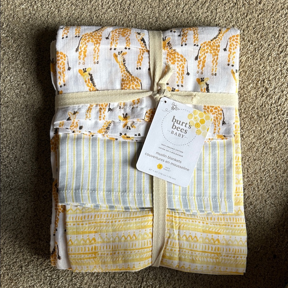 Burt's Bees Baby Giraffe and Stripe Muslin Blankets - Yellow and White